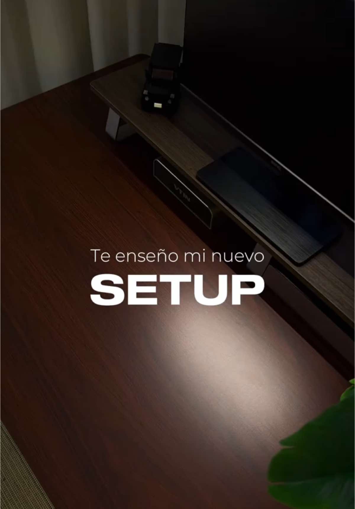 🔥Te enseño mi nueva mesa FlexiSpot (¡Están de rebajas en febrero!). Te dejo el link de la mesa en mi bio #setup #asmr #mesa 