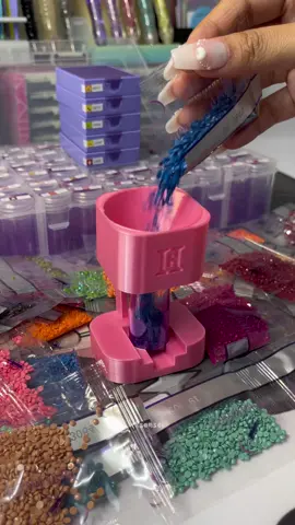 Might need a purple funnel next time. #asmr #diamondpainting #diamondart #diamondpaintingph #fyp #foryou #dreamerdesigns #satisfying #oddlysatisfying #aesthetic #abstract #kittingup #gifts #DIY #craft #art #hobby @ChengArtandCrafts2 @Dreamer Designs 
