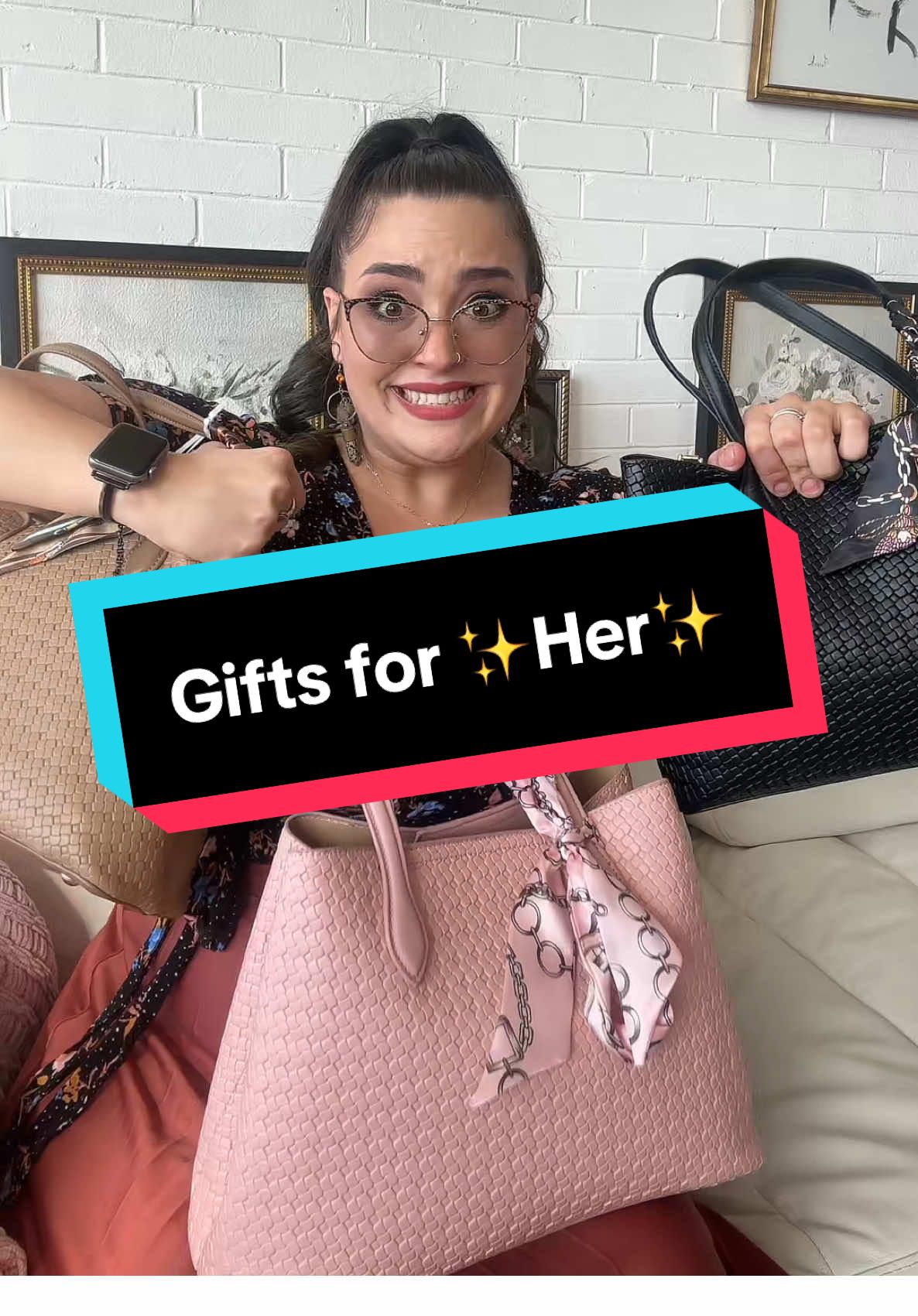 Looking for the perfect gift for your girl? Our affordable everyday purses make gift giving so easy! #giftsforher #everydaypurse #everydaypurses #affordablepurse #bagparty #bagtok #pursetok #fypage 