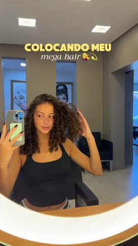 eu sendo eu, não aguentei o cabelão e tirei um pouquinho dois dias depois KKKKKKKK 🙃🙃 #chango #megahair #curlyhair 
