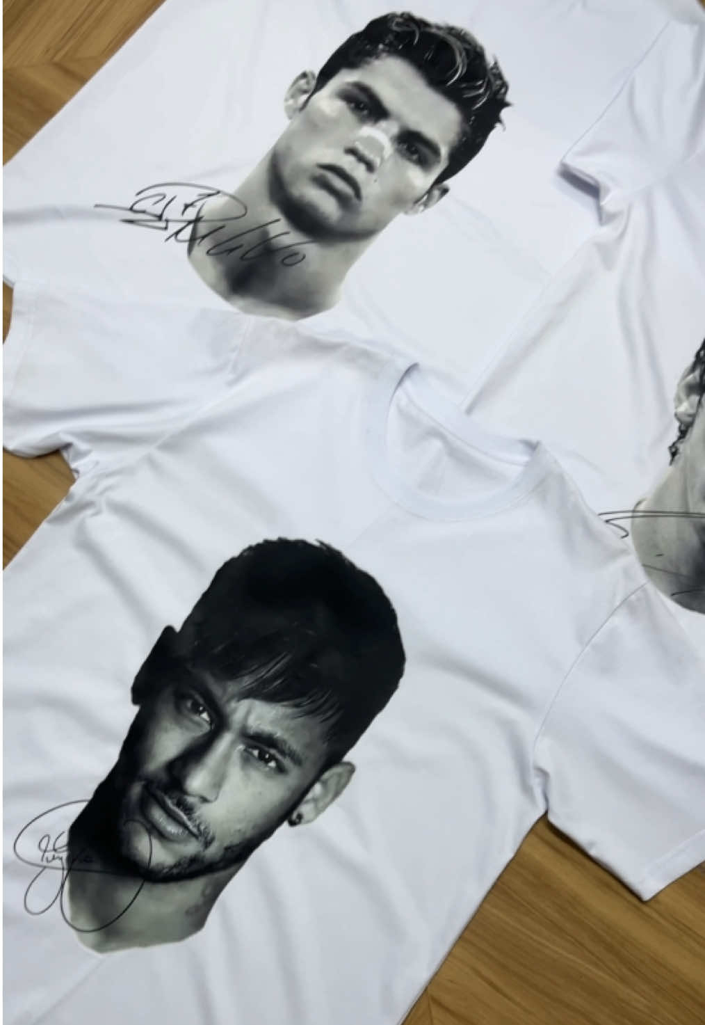 Tus Ídolos favoritos CR7, MESSI, NEYMAR ya disponible.  Realizamos envíos a todo el Perú 🇵🇪  #polospersonalizados #limaperu #thegoat🐐🐐🇵🇹 #aura #🇵🇪 #leonelmessi #neymarjr10 #emprendimientos #regalos #cr7goat 