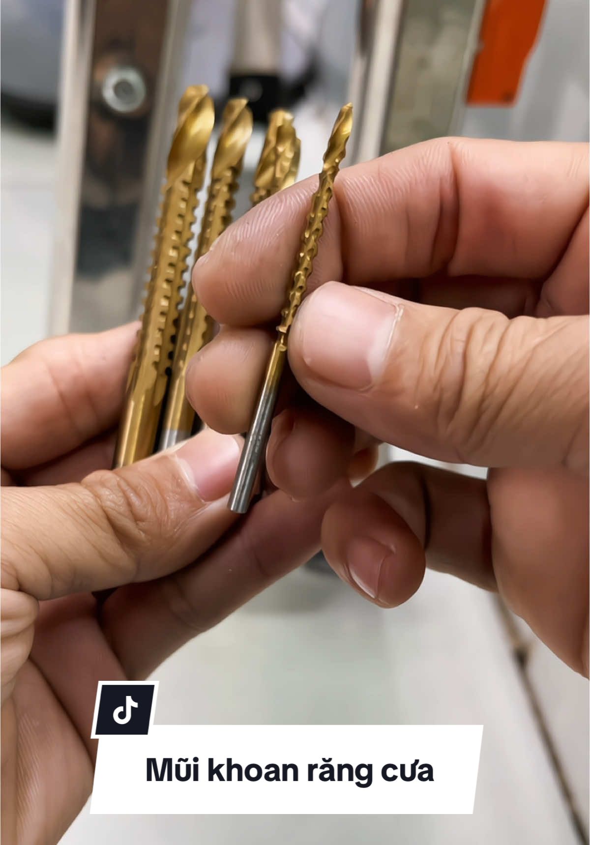 Mũi khoan răng cưa cắt gỗ tiện dụng. #muikhoan #muikhoankhoetlo #muikhoanrangcua 