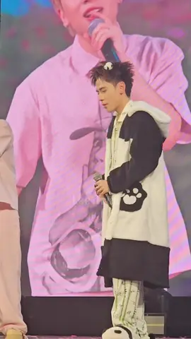 +1 tongtai mặc đồ gấu trúc nhảy tùm lum tùm la =))) #quanghungmasterd #DauTuChoTraiTim #muzik #viral @Quang Hùng MasterD 