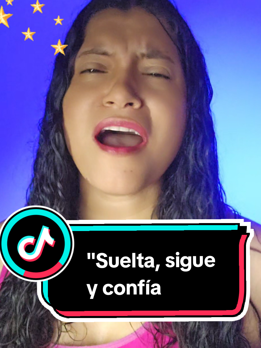 No puedes cambiar el pasado, ya pasó. Pero lo que sí puedes hacer es decidir cómo sigues adelante. A veces queremos respuestas, pero lo único que el universo nos pide es que soltemos, confiemos y sigamos caminando. No importa lo difícil que haya sido, lo mejor siempre está por venir. Las estrellas siguen ahí, aunque no las veas. Todo se está acomodando para ti, aunque ahora no lo entiendas. Solo suelta, sigue y confía. ✨ Si este mensaje llegó a ti, no es casualidad. Guárdalo, coméntame 💜 y compártelo con alguien que lo necesite. 🔮💫