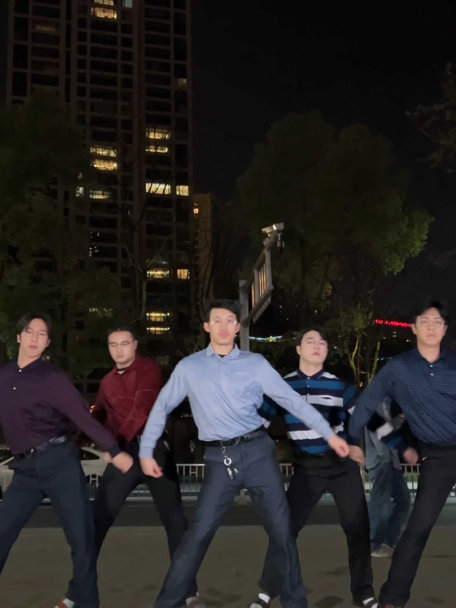 It looks like you were forcibly switched on#foryoupages #不齐舞团 #enhypen #李羲承