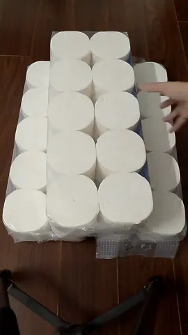 Combo 3 bịch 30 cuộn giấy vệ sinh không lõi. Giấy cuộn chặt, mịn, dai, dễ tan trong bồn cầu, không gây ngứa. Để mua đúng sản phẩm chất lượng hãy mua đúng trong video của tôi nhé #namgoi1961 #giayvesinhcuon #giayvesinhkhongloi 