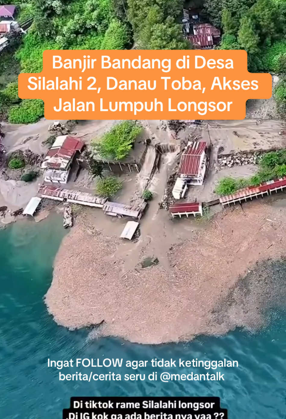 Banjir Bandang di Desa Silalahi 2, Danau Toba, Akses Jalan Lumpuh Tertutup Material Longsor Desa Silalahi 2 Kecamatan Silahisabungan Dairi terjadi banjir bandang dan akses menuju Silahisabungan lumpuh akibat tertutup material longsor, Selasa (25/2/2025) sekitar pukul 06.00 WIB. Camat Silahisabungan, Iwan Simarmata lewat telepon mengatakan, tidak ada korban jiwa pada peristiwa itu. Namun, kejadian telah merusak rumah warga, lahan pertanian, akses jalan sehingga arus lalulintas keluar masuk Silalahi terputus. Senin semalam hujan lebat di daerah itu. Akibatnya, sungai yang ada di desa itu meluap, sehingga banjir dengan membawa material tanah dan batu. “Ada 5 rumah terdampak. Material lumpur dan batu kecil masuk ke dalam rumah warga,” ungkapnya. Kemudian, akibatnya warga di Kecamatan Silahisabungan jalannya tertutup menuju arah Sidikalang. Ruas jalan di sekitaran Aek Sipaulak Hosa (Lae Pondom) tertutup longsor. Pihak BPBD Dairi dan PUTR Dairi sudah menurunkan alat berat, untuk pembersihan badan jalan yang tertimpa longsor. Sementara, dari arah Rumah Tanggal, sempat tertutup longsor. Tetapi pihak Forkopimca dan masyarakat melakukan pembersihan badan jalan. Sumber: hariansib #berita #sumut #silalahi