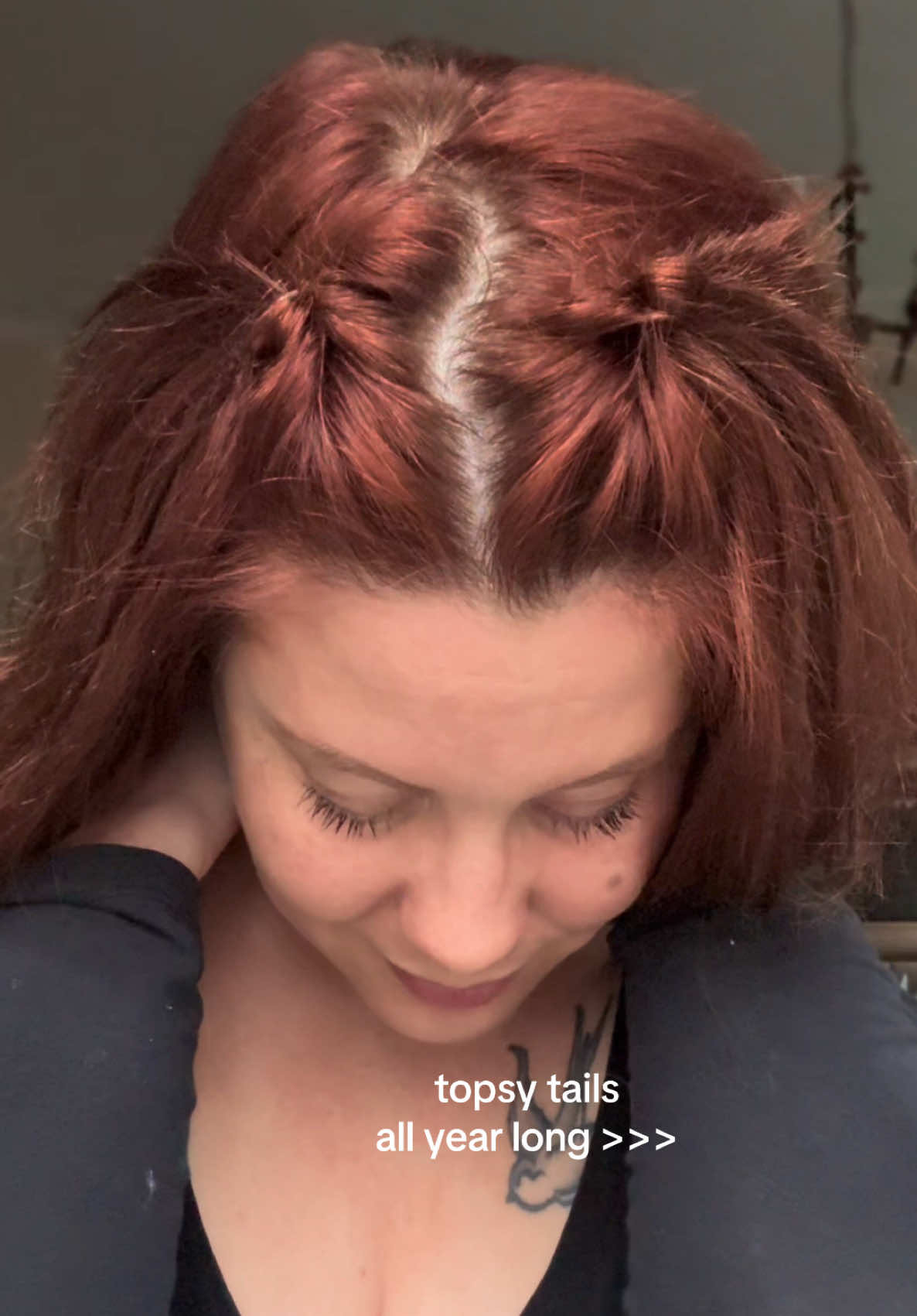 Easy Topsy Tail Hairstyle ♥️ #hairstyle #hairdo #shorthair #shorthairstyles #bobhairstyle #hairtutorial #easyhairstyles #gotohairstyle #topsytail 