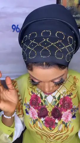 @Shakira Shakiraa #viral #turban #senegalaise_tik_tok #senegalaise_tik_tok🇸🇳pourtoichallenge #moussor_sénégalaise #foulardtutoriel #tiktok  Dispo en plusieurs couleur#