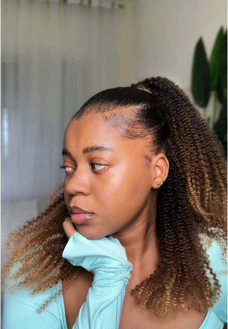 Half Up Half Down Hairstyle💕 This crotchet hair is super pretty @qvr hair  🔗Hair linked in bio #halfuphalfdown #halfuphalfdownhairstyle #hairtok 