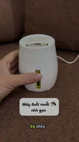 ☘️ MÁY XÔNG TINH DẦU ĐUỔI MUỖI NHẬT  Vừa an toàn lại cực kì hiệu quả 👍 đến mùa muỗi lộng hành, mẹ hãy sắm ngay e chiến binh này để xua muỗi nhé 🥰 #xuhuong #mayduoimuoinhatban 