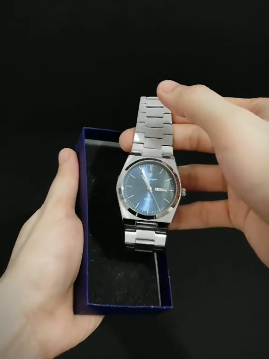 Luxury on a budget! Just got my hands on this stunning POEDAGAR Minimalist Quartz Watch for only P500+! It's all about the details! 💯🔥 #watch #menwatch #watchformen #fashionwatch #minimalistwatch #luxurious #classy #poedagarwatch  #poedagar #foryou 