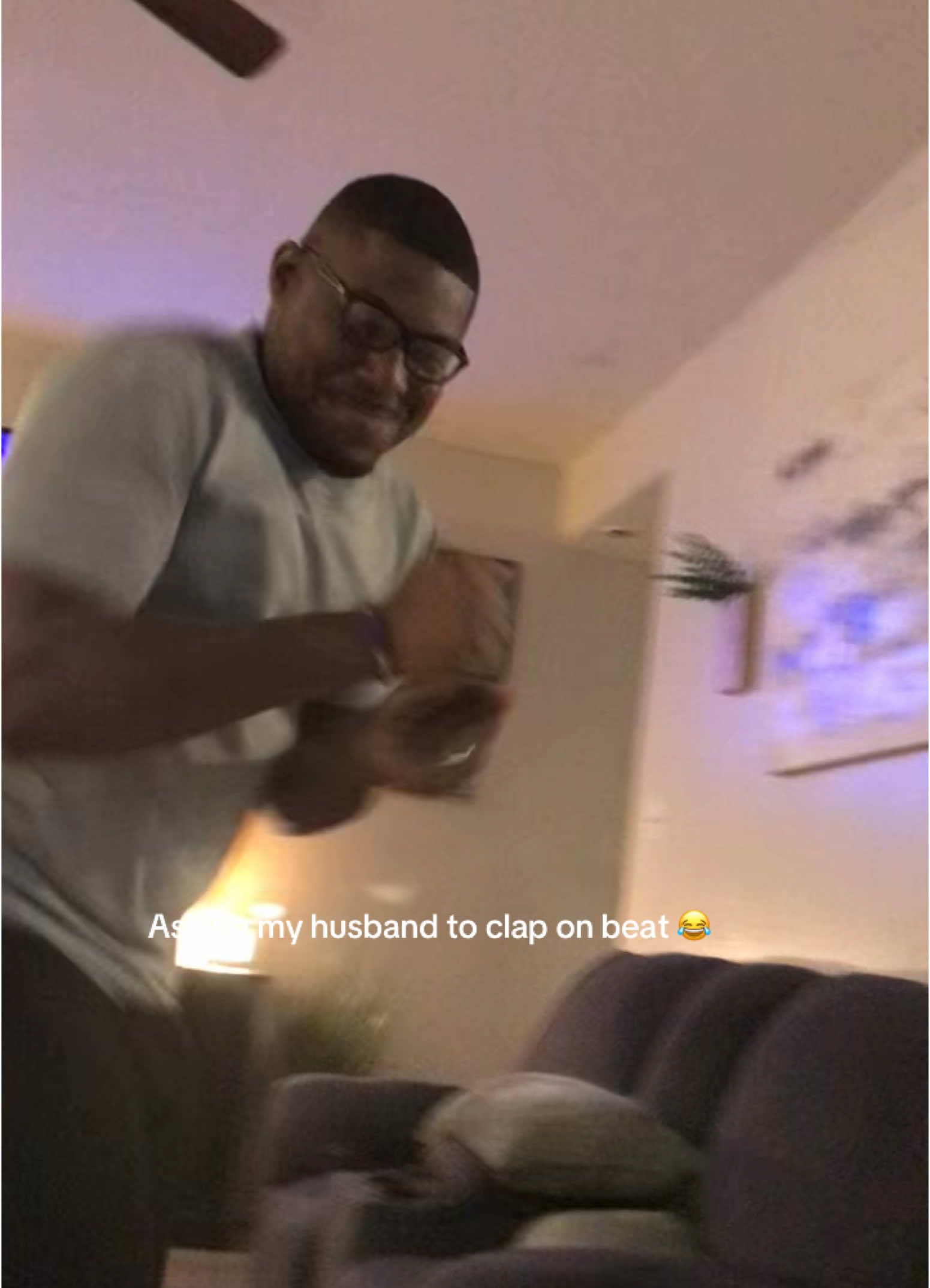 He get on my nervesssss 🤣😂😭😭❤️❤️ #onbeatchallenge 