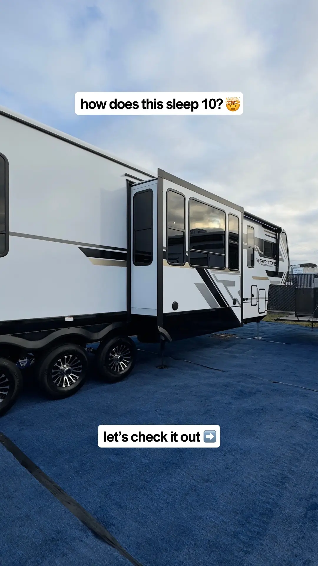 this is what i call a house party on wheels #rvlife #rvtiktok #rvtok #rvtour @Keystone RV Company 
