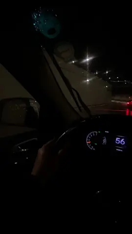 محسن و باران..🎼 #rain #rainyday #mohsenchavoshi #saatdivari #محسن_چاوشی #باران #trending #cardriving #girl 