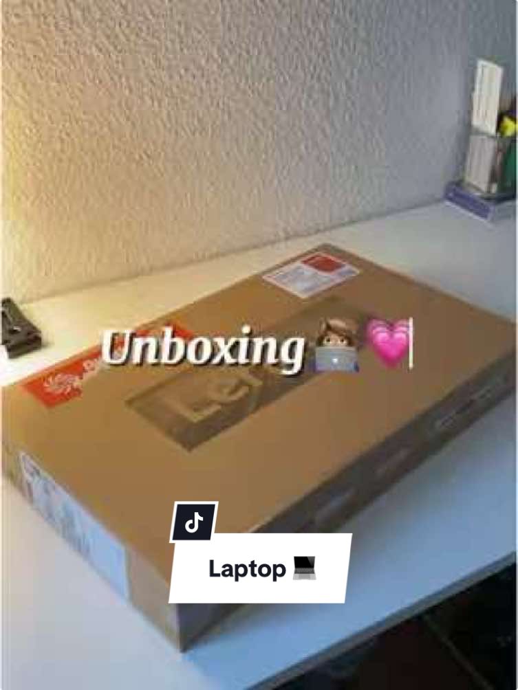 Unbox my new Laptop with me💻#CapCut #unboxingvideo #lenovothinkpad #fyp 