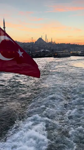 كان الناس على حق عندما قالوا إنه لا يوجد مكان آخر على وجه الأرض بمثل جمال إسطنبول”.😍#اسطنبول#اكسبلورexplore_ #fyyyyyyyyyyyyyy#تركيا🇹🇷اسطنبول 