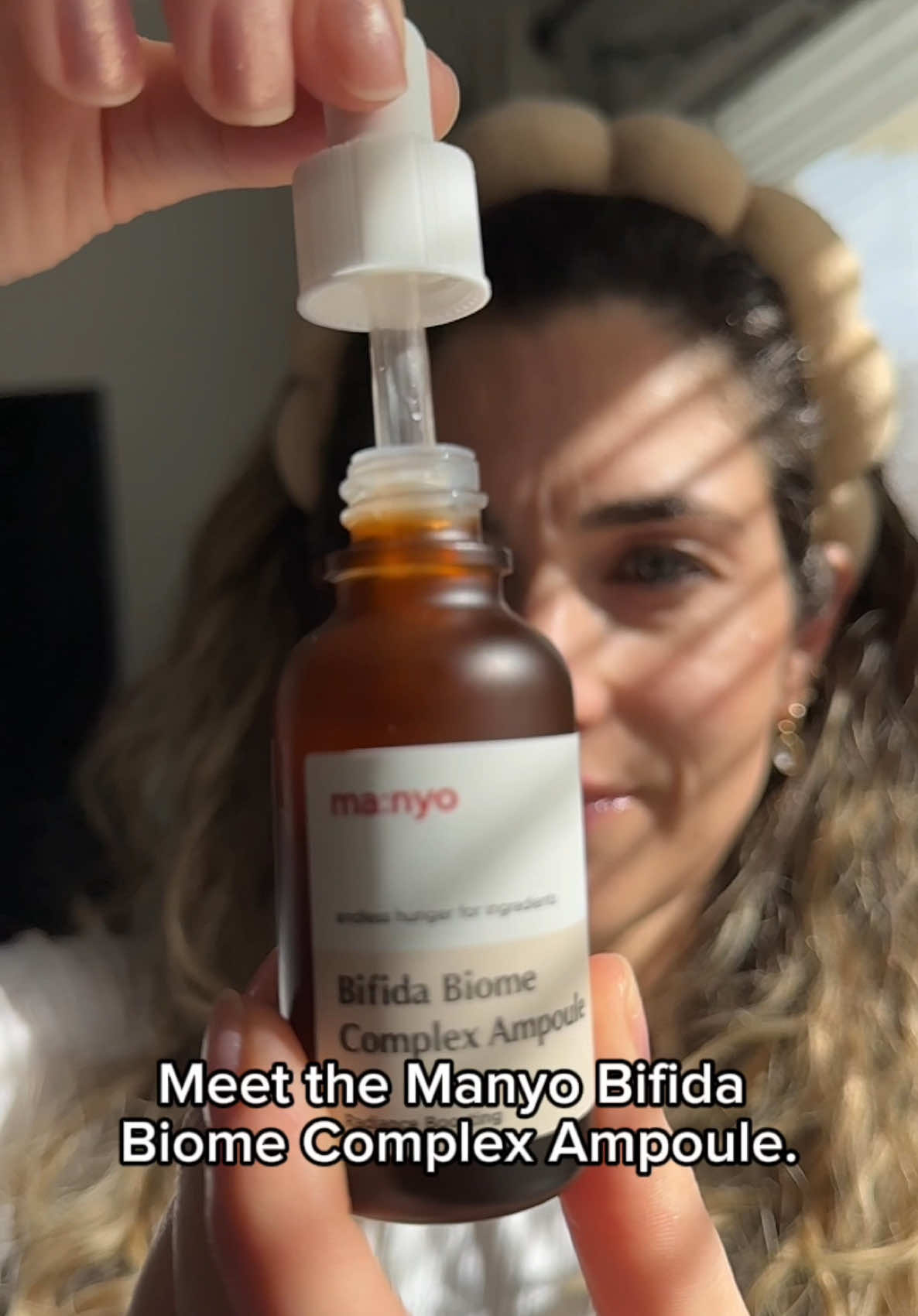 The Manyo Bifida Biome Complex Ampoule is packed with probiotics to strengthen the skin barrier, deeply hydrate, and restore radiance. Just a few drops for a healthier, glowing complexion! ✨💛 @Manyo US  Have you tried it yet? Let me know in the comments! ⬇️  #manyo #skincareroutine #glowingskin 