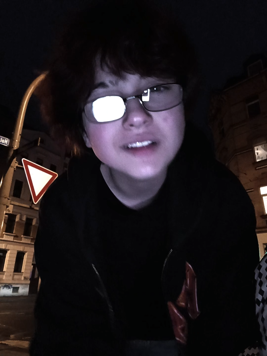 ай какая                                                                                                                        .                                                               .‼️TIK TOK DON'T BLOCK ME ‼️FAKE STATION ‼️FAKE BODY ‼️FAKE SMOKE ‼️FAKE ALL ‼️#влв #lesbian #рек #rge #lesbiansoftiktok #девушкипрекрасны #wlw #🏳️‍🌈 #вишневыеволосы #украинка #мулатка 