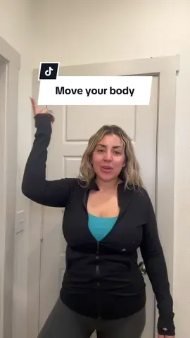 Solo walks=recharge! Move that body girlies and DONT forget the sunscreen  #movethatbody #walk #walkwithme #getoutside @HEEDA US @LaRochePosayUS @Thayers @Tower 28 Beauty 