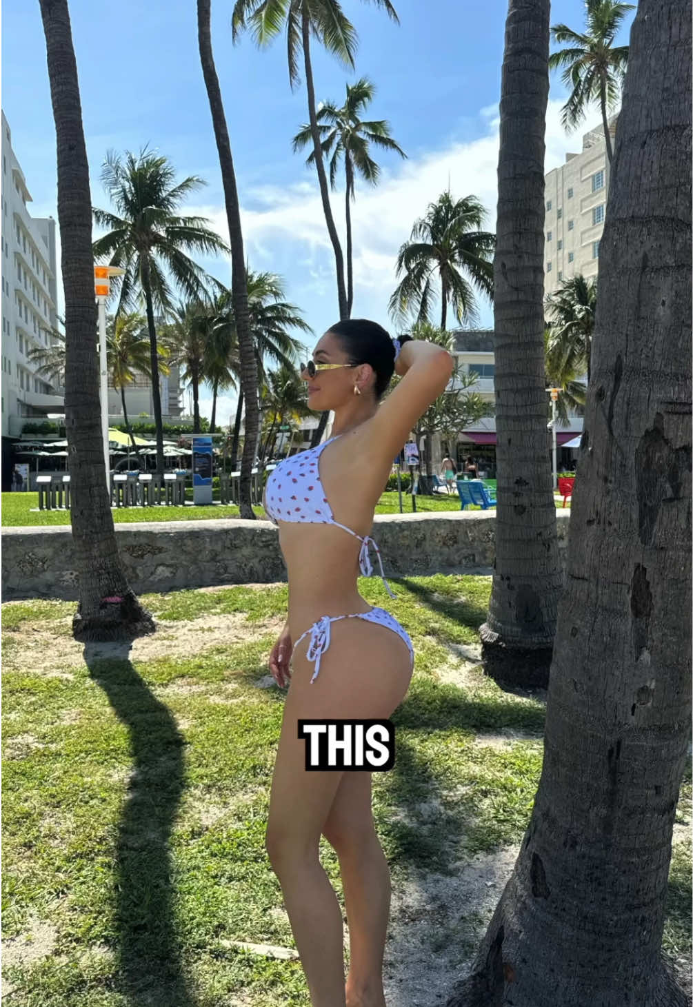 Aggressively Photoshopping My Body Prank🤣 #fyp #prank 