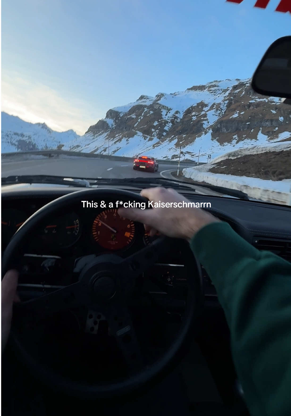 Porsche & mountain passes 🤝🏼 #porsche #porscheclassic #porsche911 