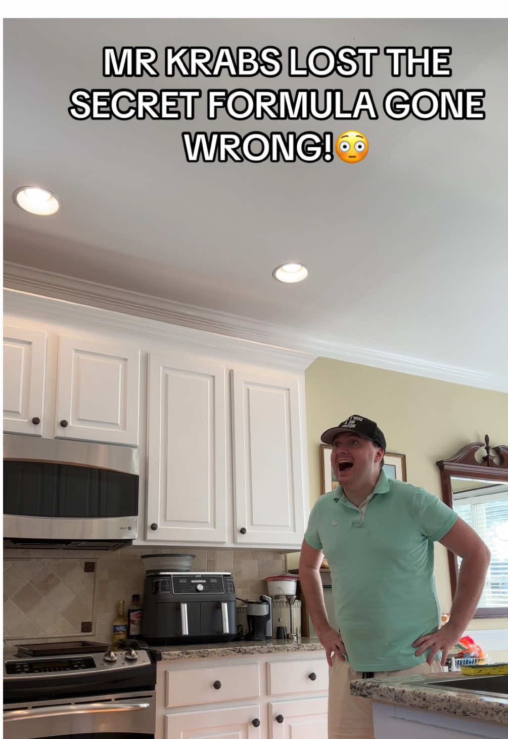 MR KRABS IS TIRED OF SQUIDWARD TALKING BACK! #fyp #funny #tal_on #krustykrab #spongebob #squidward #mrkrabs 