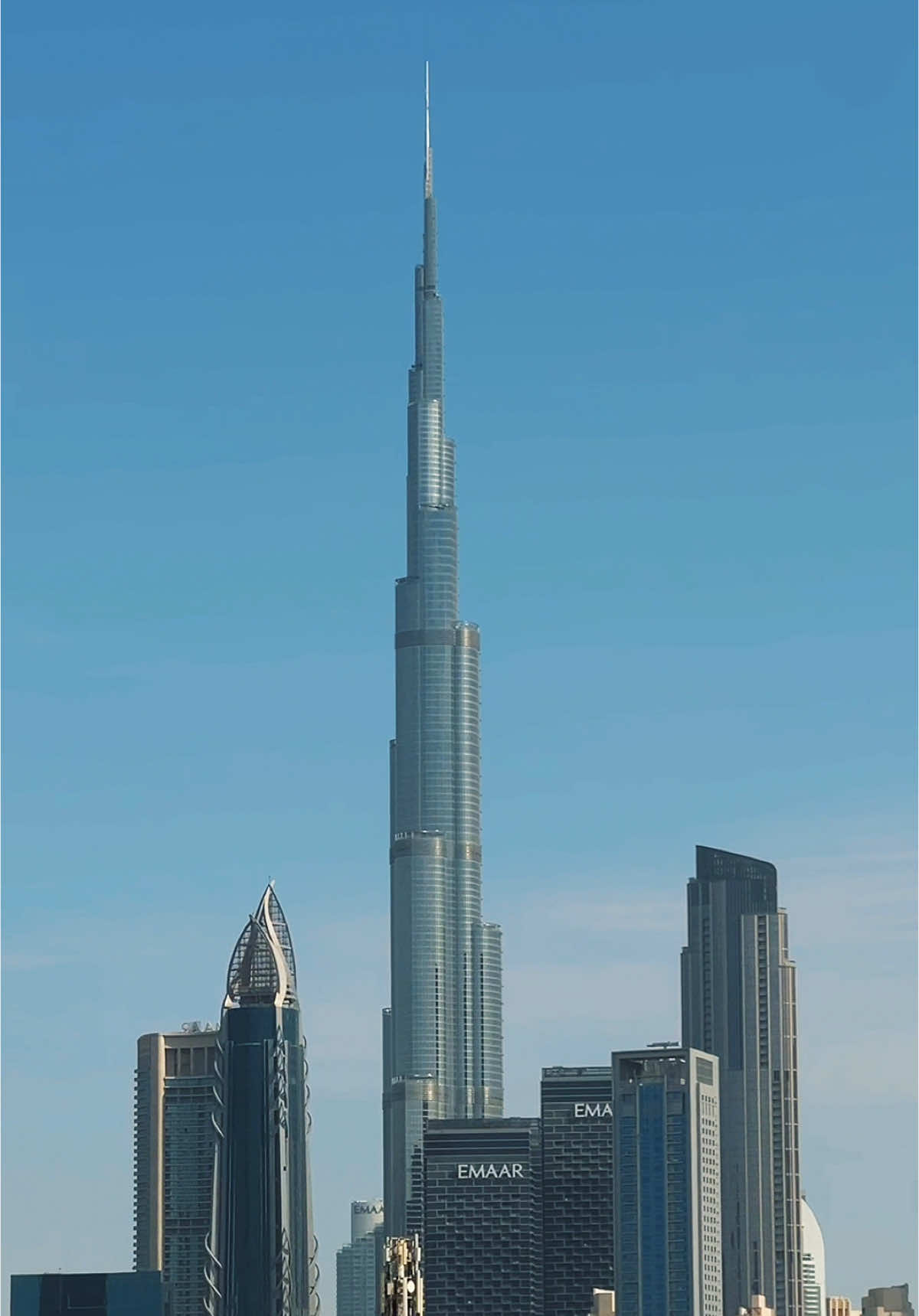 🤍🇦🇪#dubai #trending #explore #fypシ #foryoupage #دبي #الامارات 