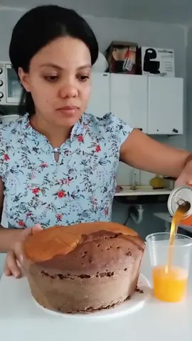 Comendo bolo mesclado  #bolomesclado #bolodechocolate #bolo #lanchedatarde #comida