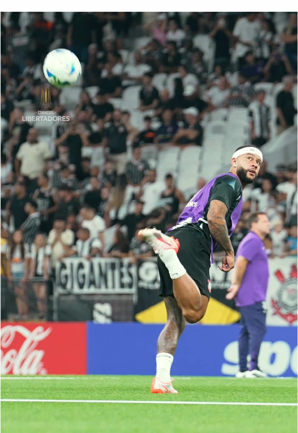 Los lujos de @Memphis Depay en la Copa CONMEBOL #Libertadores ⚽️✨