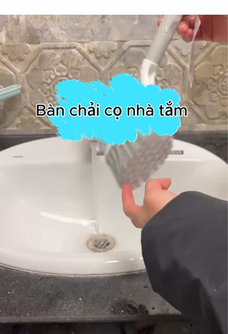 Bàn chải cọ nhà tắm giải pháp hiệu quả cọ rửa các góc cạnh#inochi #dodunggiadung#videogiadung#banchaiconhatam 