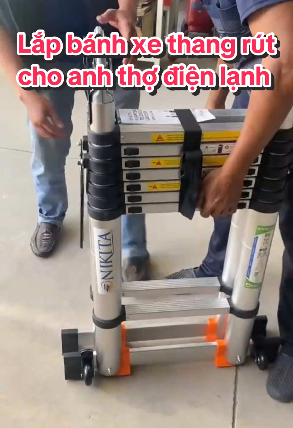 Lắp bánh xe thang rút cho anh thợ điện lạnh qua mua hàng sáng sớm #thang #thangnhom #thangnhomrut #thangnhomrutdoi #thangnhomrutdoichua #thangchua 