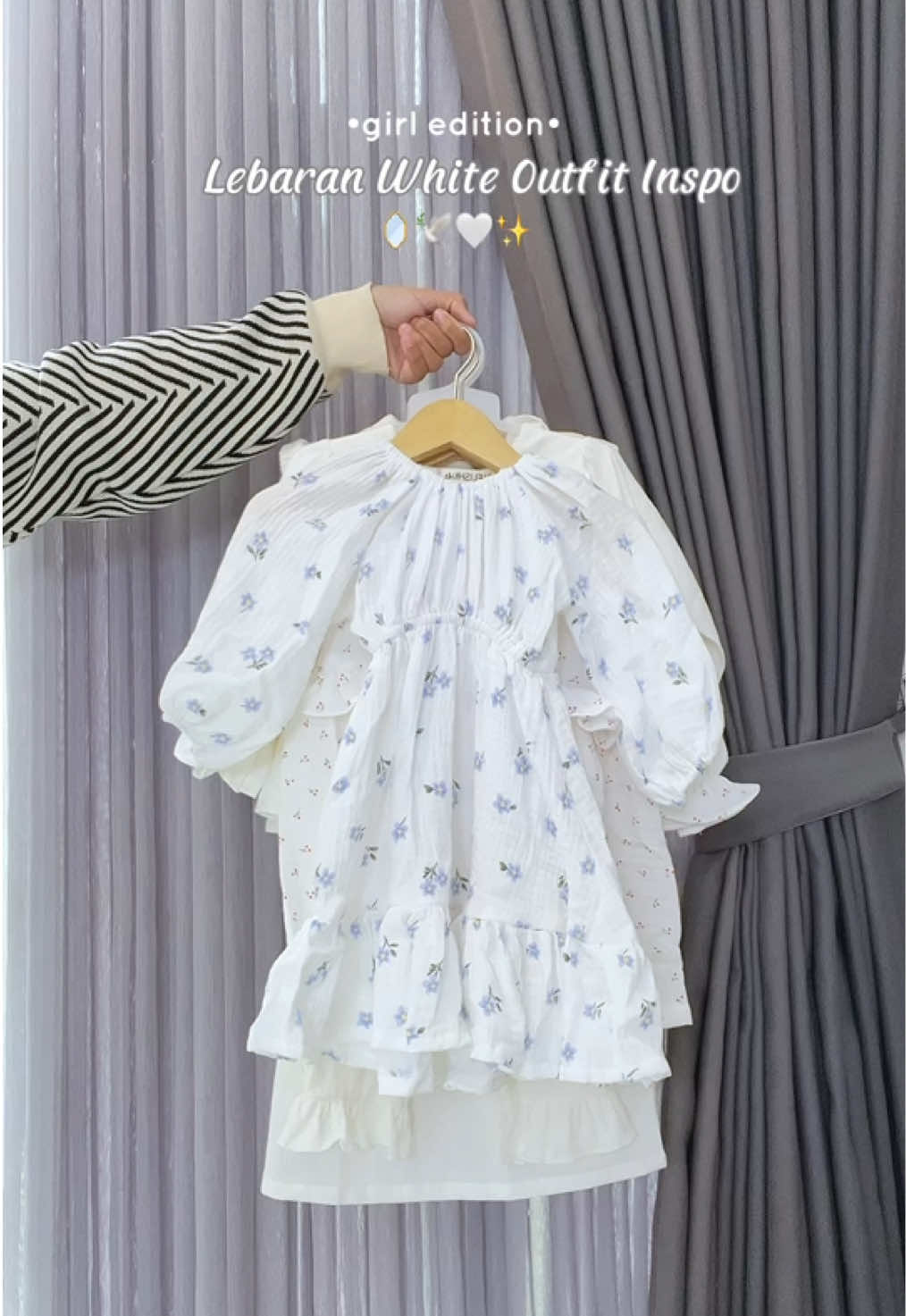 Inspo outfit lebaran serba putih untuk anak perempuan🤍 Ga bingung lagi lebaran pake outfit warna apa karena warna putih ga pernah salah untuk hari raya🤗🕌 #bajumuslimanak #bajulebarananakperempuan #ootdlebaran 