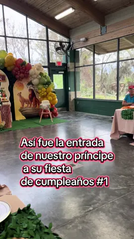 Entrada de nuestro príncipe a su fiesta de cumoleaños#1 #party #bithday #temática reyleon#amandocadadetalle🥰 @yasmanyojito 
