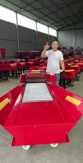 Chaff cutter  #feed #chaffcutter #fyp #feedmakingmachine #strawcrusher #cattlefeed #sheepfeed #pigfeed #chickenfeed #strawcrushermachine #Graincrusher #woodcrusher #woodgrinder 