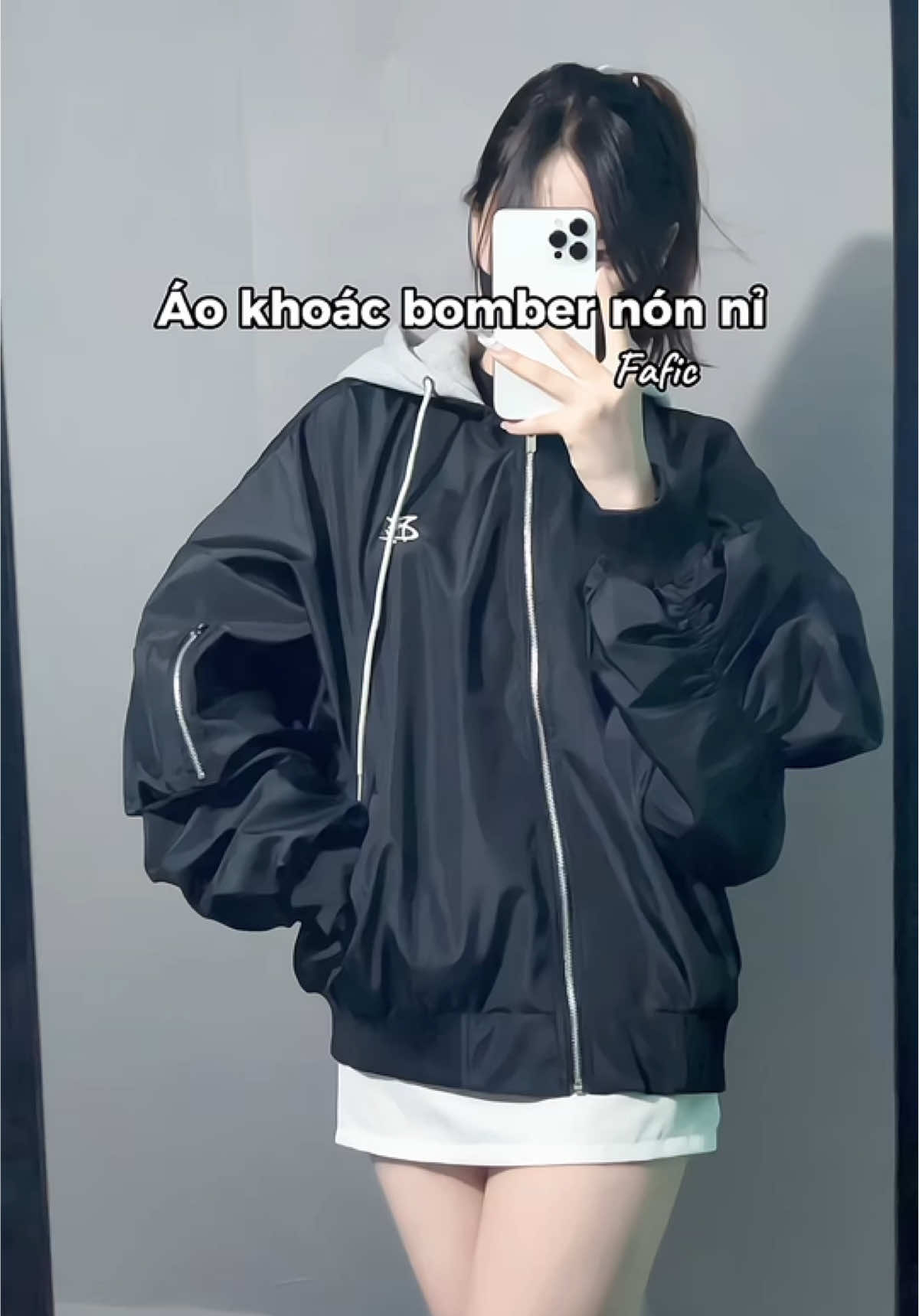 Áo bomber này mặc đi Đà Lạt chuẩn lun ahh #xh #aokhoacbomber #fafic #khoacbomber #meaokhoac #aokhoacdu #outfit #thoitrangnamnu 