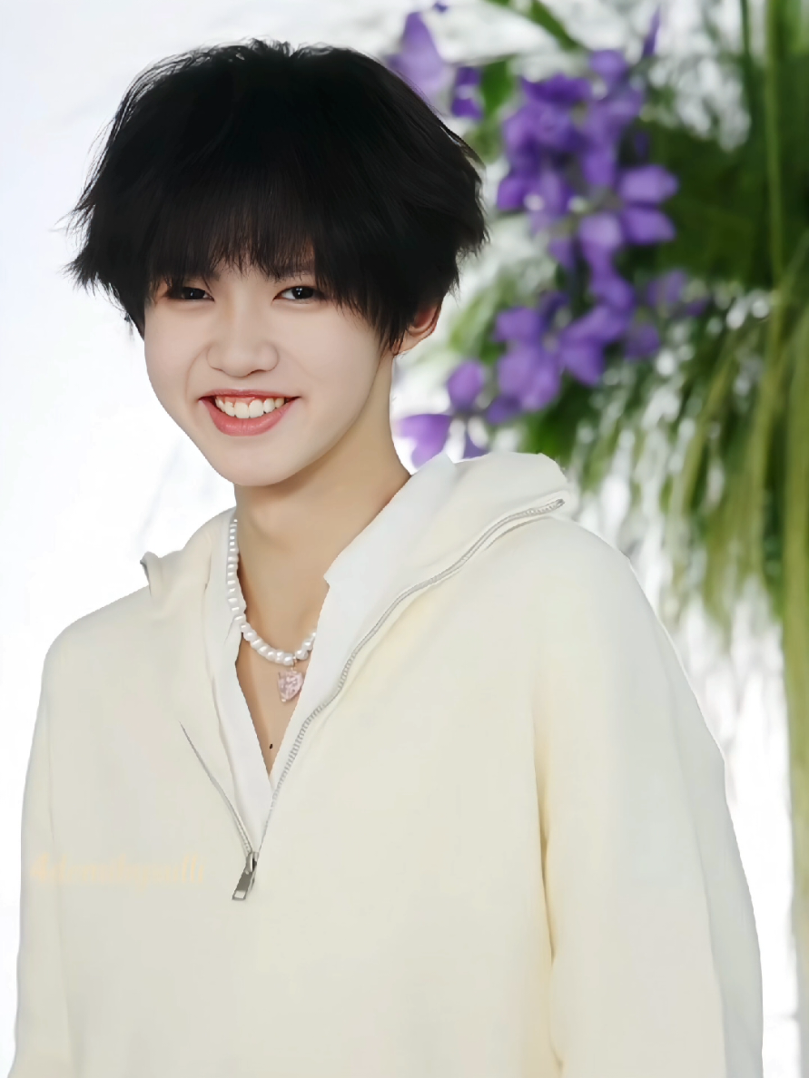 Hy vọng nụ cười Dịch Nhiên mãi như gió xuân 🧡 #truongdichnhien #zhangyiran #tfgiatocf4