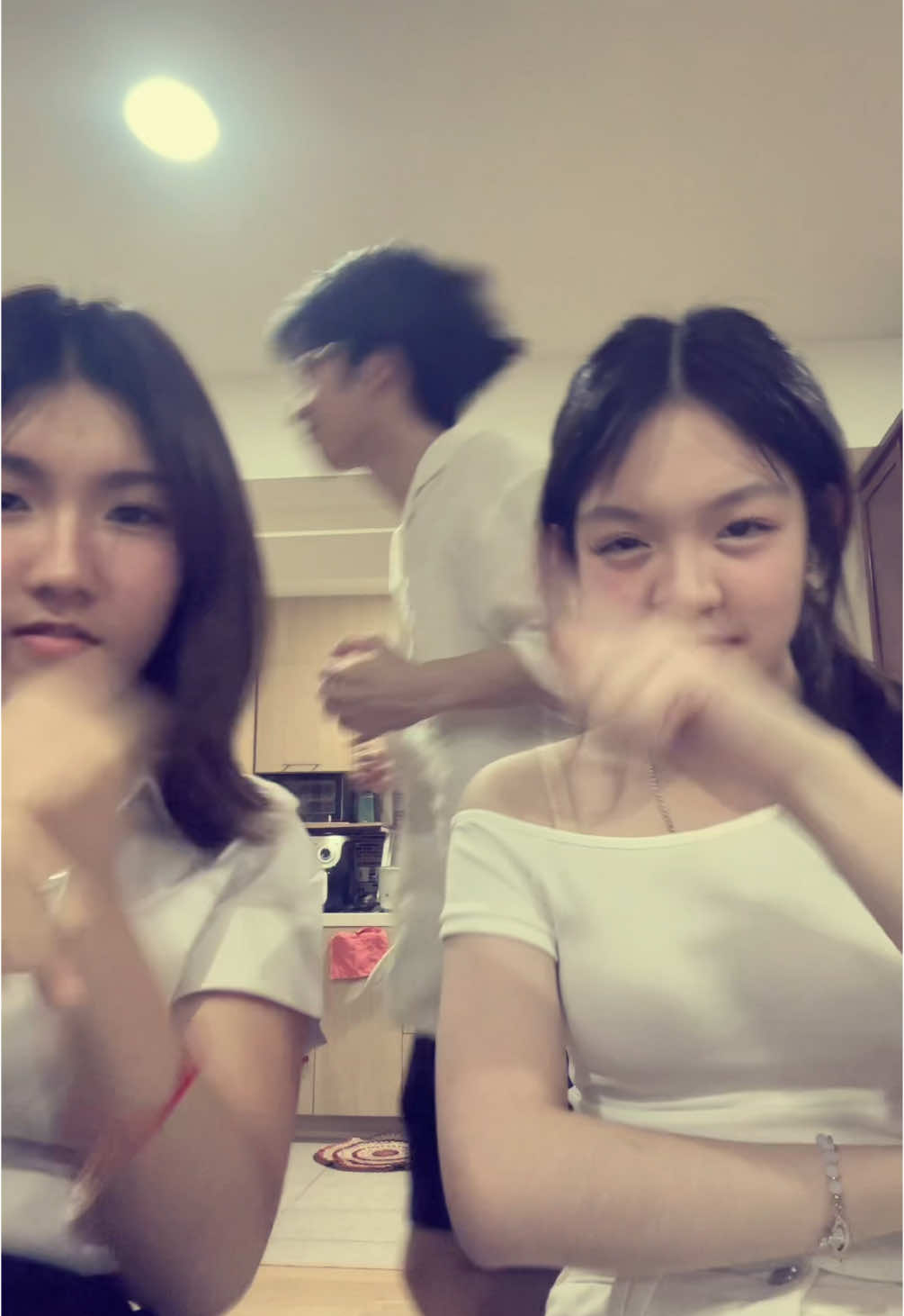 #อยากกินไก่ #อยากเปนเศษฐี #อยากมีบ้าน #มีรถยน #formepage @เกดเก้ด 