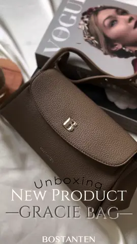Unboxing Gracie! 🎀✨ Manis, elegan, dan siap jadi favorit barumu! 👜💕 Wajib punya buat tampilan yang stylish~ #bostanten #tasselempang #taswanita #fyp #shoptokopedia #SuperBrandDay #Ramadhan2025 