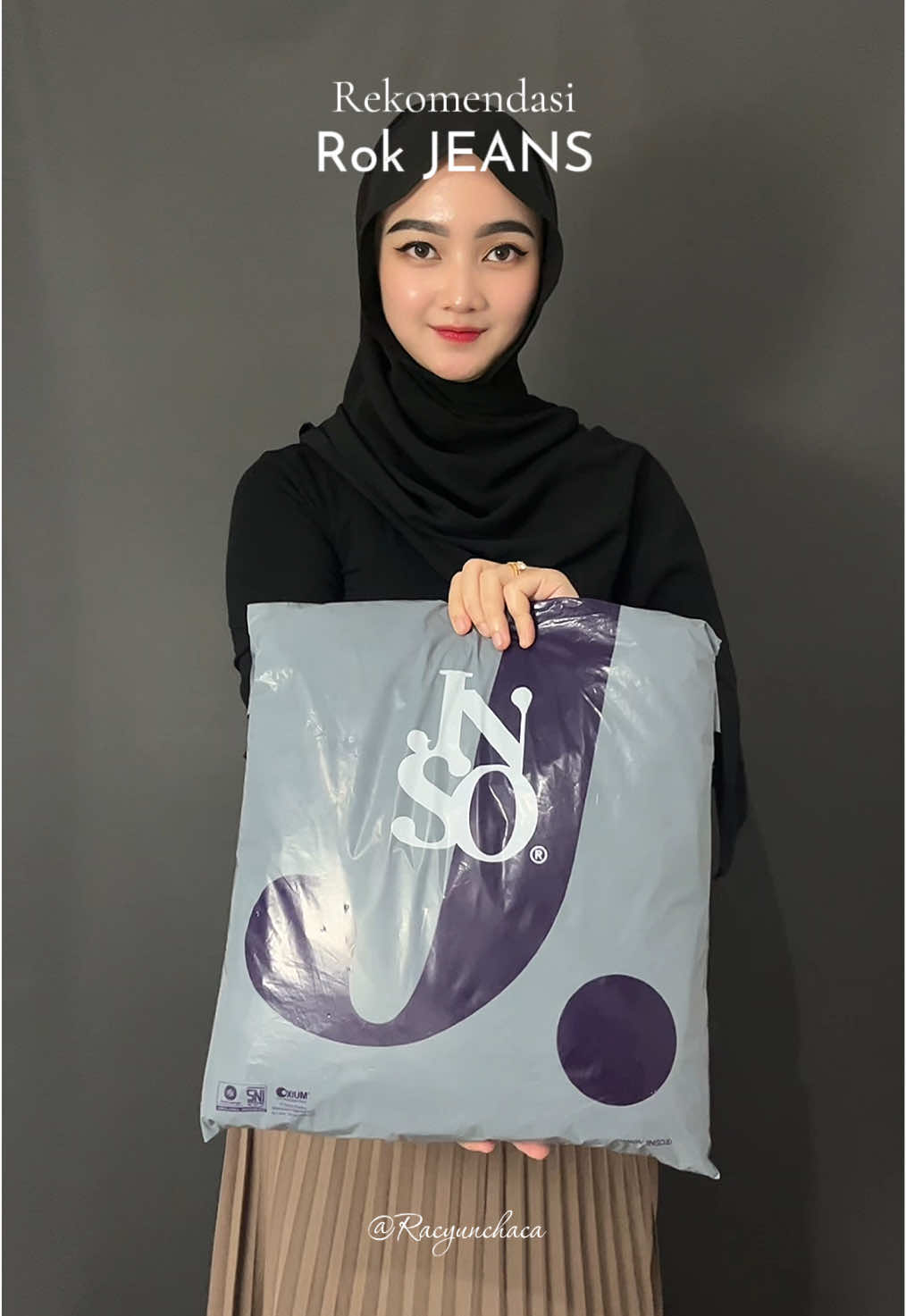 Produk jiniso emang gak ada yg gagal , gak ngerti lagi sebagus itu 😍🥹 @jiniso.id  #Jiniso #JinisoEmangKeren #HighwaistJeans #BaggyJeans