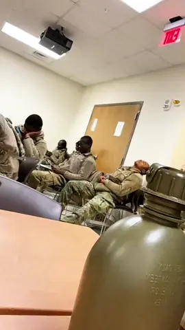 ARMY prank 😂😂 #scare #prank #scareprank #scarecam #funnyvideo #viralvideo #jump #jumpscare #trending #fypシ #foryoupage #funnymoments 