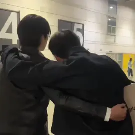 kumau dia tak mau yg lain, hanya dia yg slalu ada kala susah dan senangku 🥹 tbtb pgn ngedit joongdunk pake lagu ini 😭 #joongarchen #dunknatachai #joongdunk 