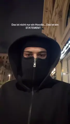 Entdecke jetzt den ersten Hoodie mit integrierter Balaclava! #hoodie #balaclava 
