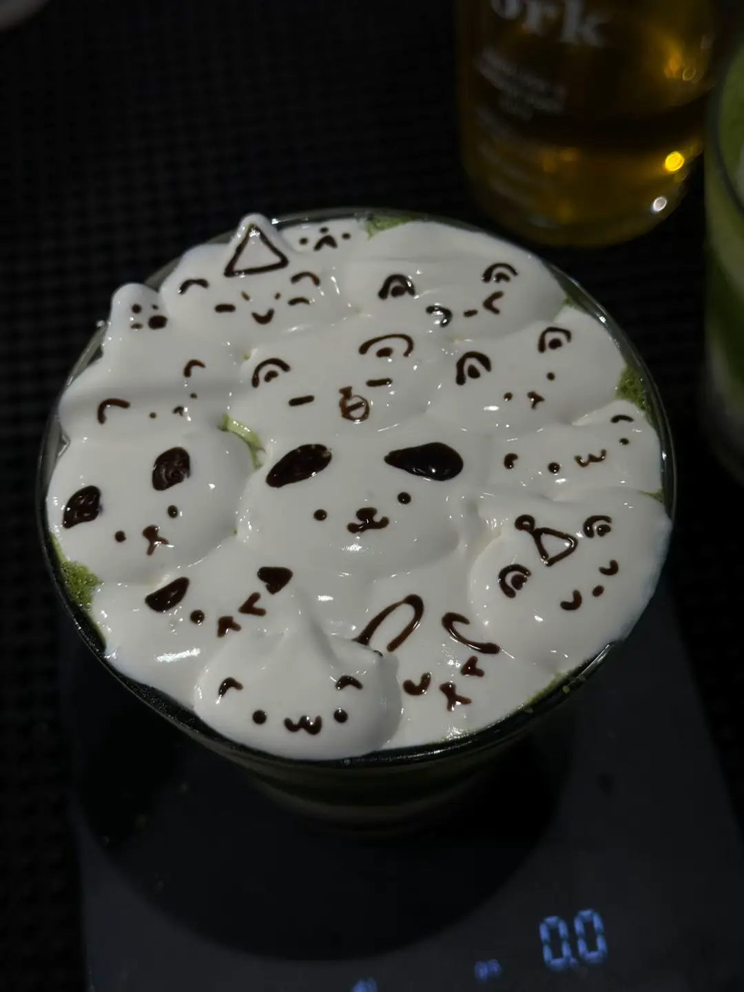 Qua gặp trúng tui thì chăn được mèo xinh 🥰