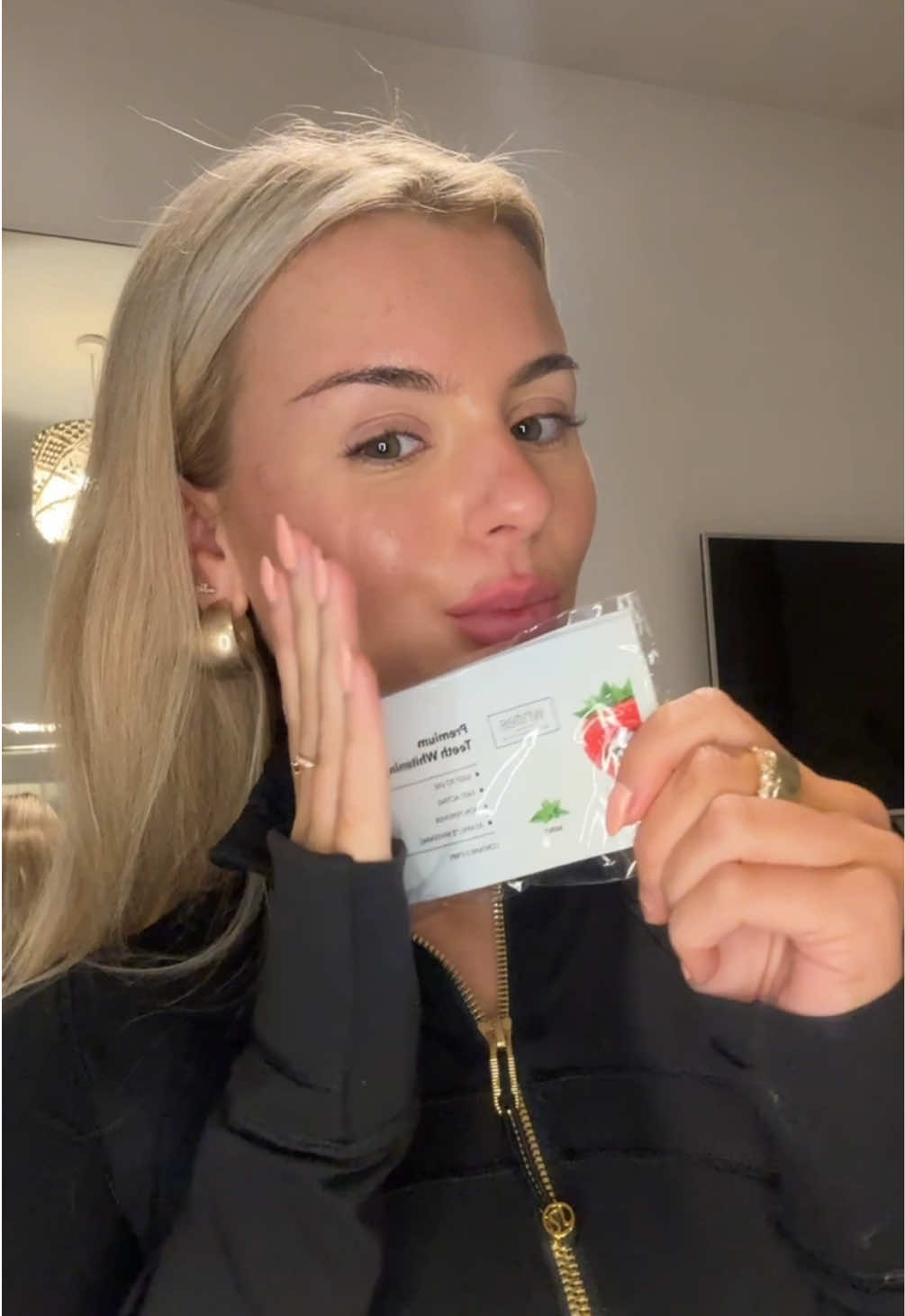 the before & after omg !!! 🍓🦷🤍        also literally under £10 atm too !