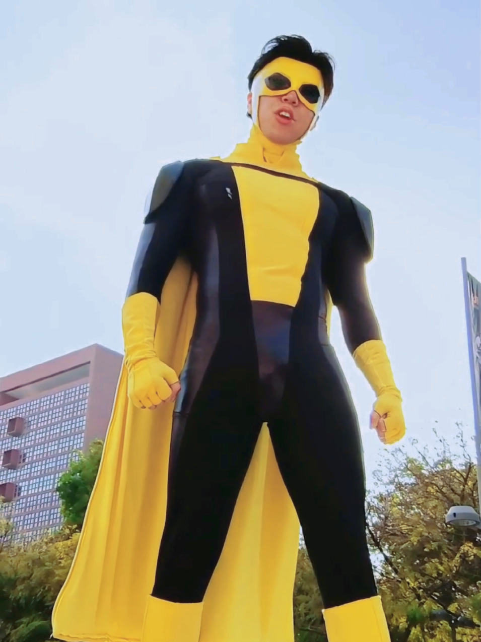 Ohoho poor Angstrom... 😈 He... They... They are already here #invinciblewar #invincible #sinister #cosplay #invincibleseason3 #invinciblecosplay @INVINCIBLE 