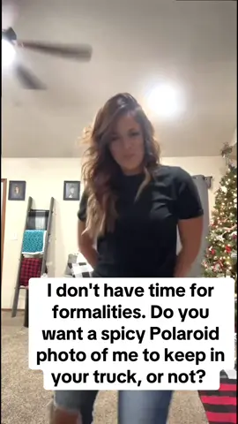 Single life #Freewoman#singlelady#lonelywoman#alonetiktok#widowwoman#singlelife#question 