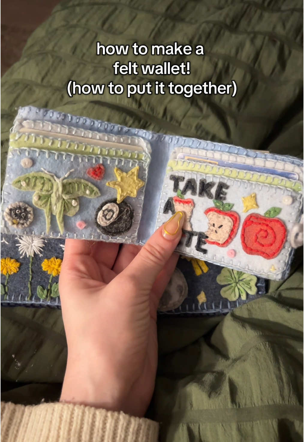 pls coment if yall have any questions & i’ll do my best to help!!! more detailed cardholder tut:  @janie  #fyp #foryou #xyzbca #suckerr4youu #art #artist #artistsoftiktok #felt #feltwallet 