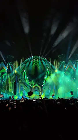 Juegos del calamar en el EDC MEXICO 2025. . . . @KSHMR jugando Green Light Red Light en el @EDC México  2025🔈🔉🔊..... . . #kshmr #kshmrmusic #juegodelcalamar #green #edc #edc2025 #edc #concierto #mexicocity #cdmx #live #mexico #house #technomusic 