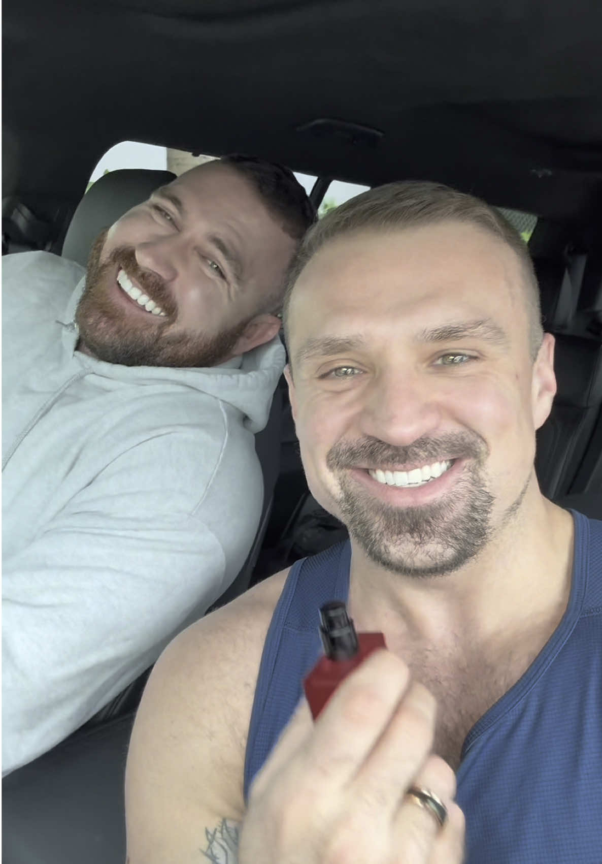 Pheromone cologne > normal cologne if you ask us 👃🏼🫠 #cologne #menscologne #smellgood 